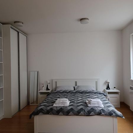 White Apartment Belgrade Exterior photo