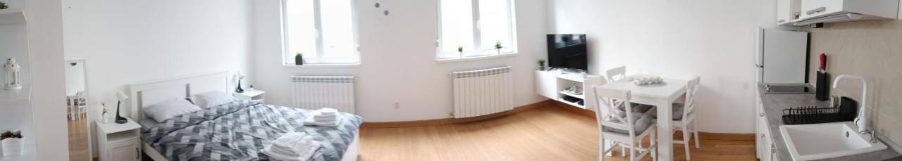 White Apartment Belgrade Exterior photo